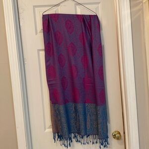 PASHIMA 100% CASHMERE scarf, 72 inches by 28 inches with a 3 inch fringe .